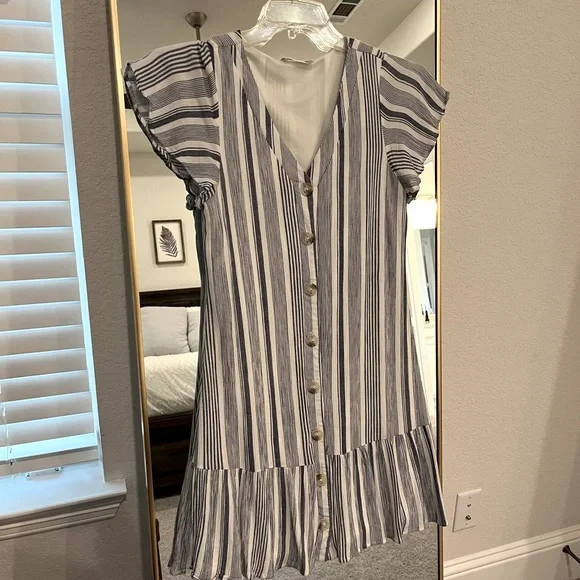 XS Altar'd State button up striped blue dress worn 2x in great condition - Picture 3 of 4